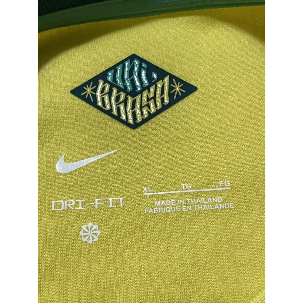 Nike Brazil 26’ National Team Vini Jr. #7 Soccer Fan Jersey Yellow Green XL